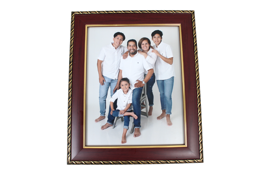 Marco tradicional Negro con bordes dorados